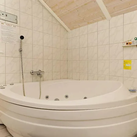 6 Person In Vakantiehuis Ansager